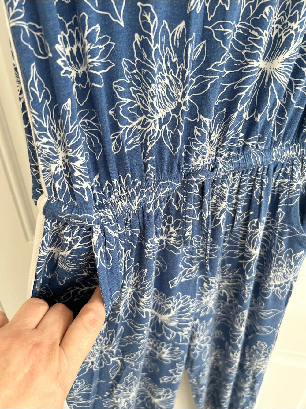 Tucker+Tate Blue White Floral PullOn Romper Scoop Neck Elastic Waist Pockets XL